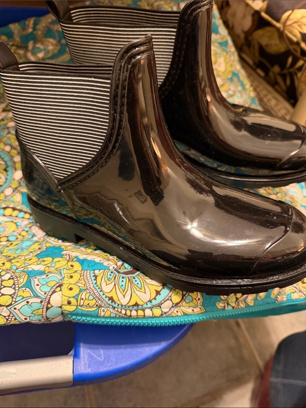NEWCharter Club rain ankle boots size 8 not worn